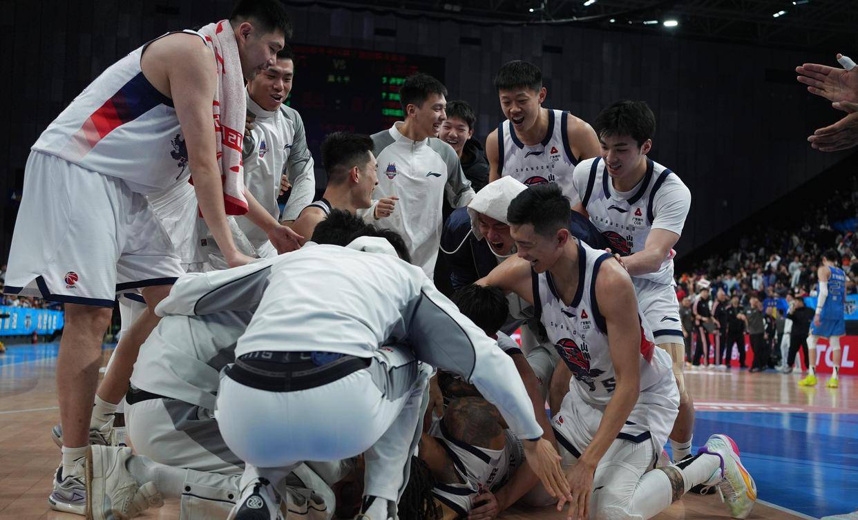 开云体育官方网站-从加时末段山东男篮临场应变到今夜北京首钢调整名单以备中超，瓦伦西亚篮板制胜备战法国杯的简单介绍-开云体育官方网站