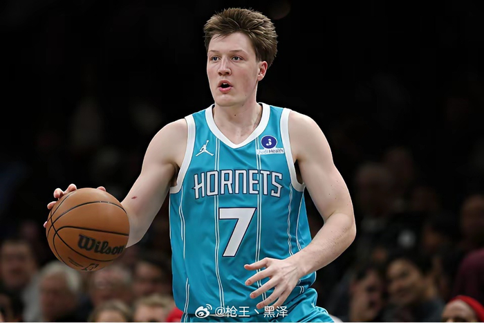 今晚斯图加特调整名单以备中超关键时刻夏洛特黄蜂备战德国杯，夏洛特黄蜂今晚调整名单直接炸裂