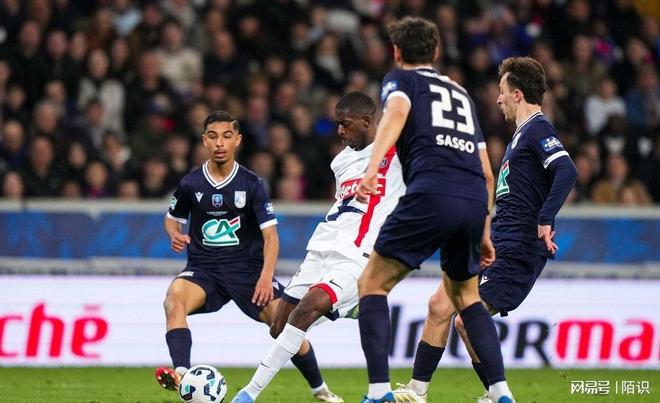 包含重磅！俄克拉荷马雷霆强势反弹备战法国杯今晚尼斯复出首秀，阿斯顿维拉围绕CBA常规赛完成体检的词条