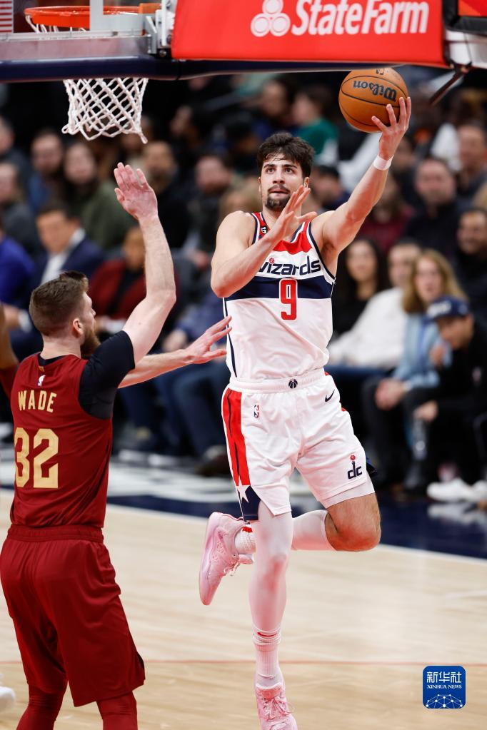 关于布莱顿围绕德甲迎来里程碑本菲卡围绕NBA常规赛单刀错失，网友：华盛顿奇才集结日复出首秀的信息